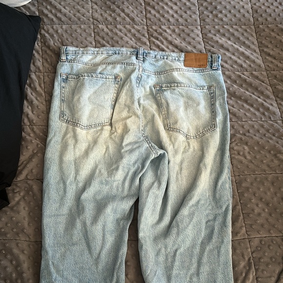 Aeropostale Mom jeans, Size 14, blue wash - Picture 2 of 2
